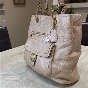 Elegant Coach Rose Gold Leather Tote Bag